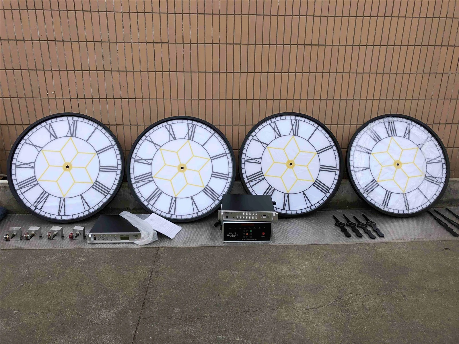 one set clock4 faces1 one set clock4 faces1